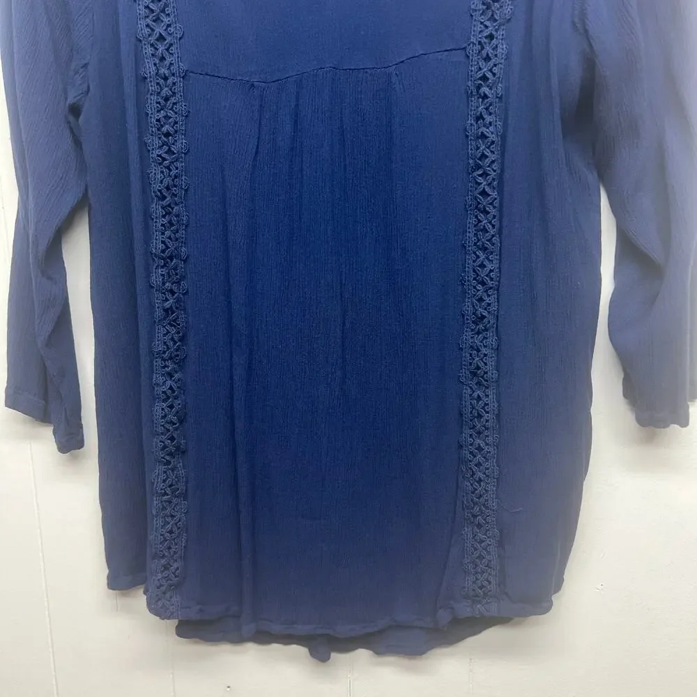St. John's Bay V-Neck 3/4 Sleeve Navy Blue Women's Top Size Medium Crochet - Picture 4 of 11